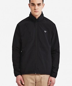 Casaco Com Capuz Prático Armazenável - J5517